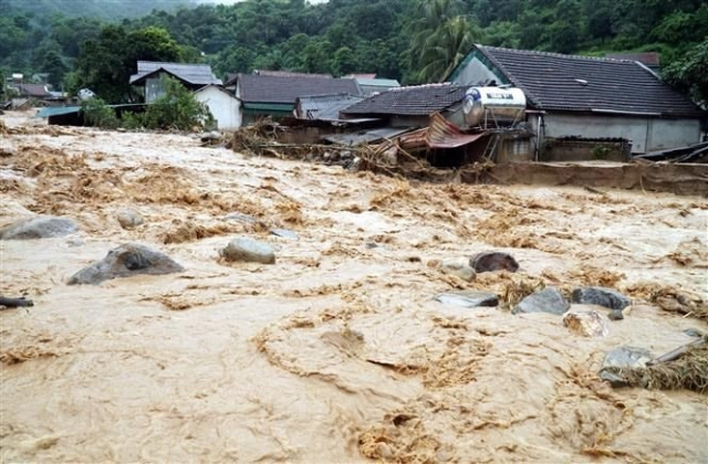 Khám phá ý nghĩa khi nằm mơ thấy bão lũ chi tiết nhất